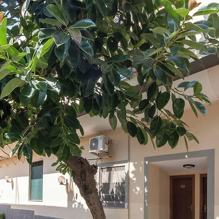 ホテル フィオレンティーナ ナポリ